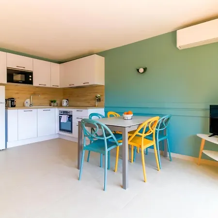 Appartement Select'sohome - T2 Proche De La De Saint-clair Au Lavandou Avec Parking Prive - Parcfo11